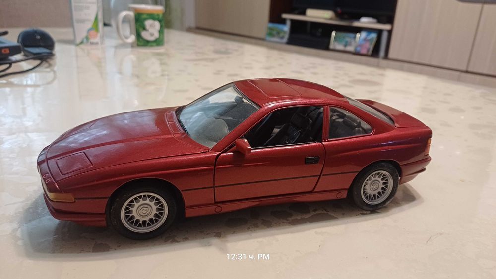 BMW 850 1:18,   БМВ умален метален модел в 1:18