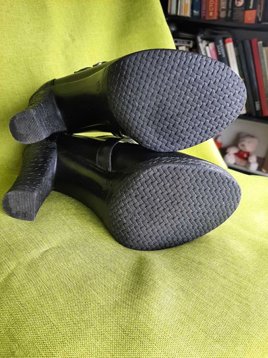 Обувки от естествена кожа