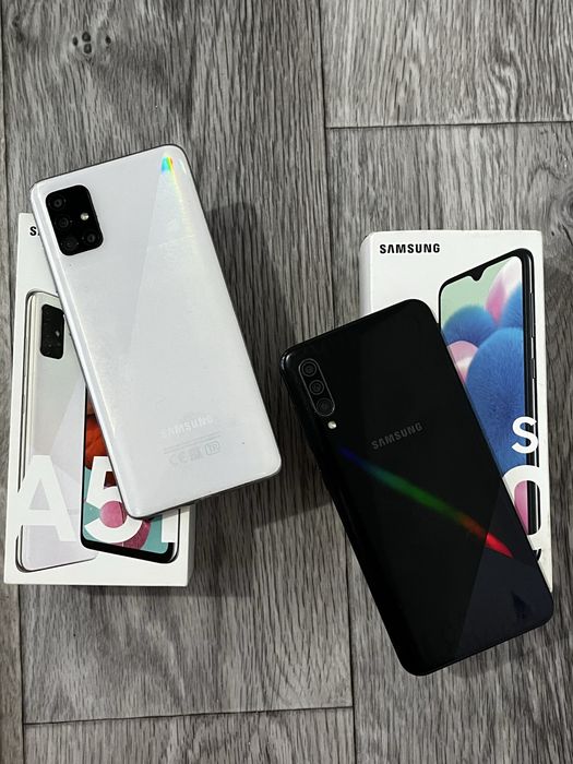 Продам два телефона