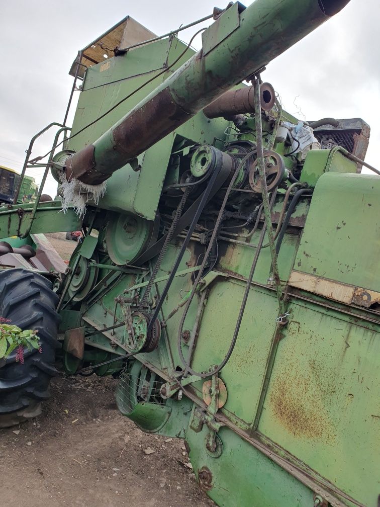 Dezmembrez combine John Deere 935 si 950