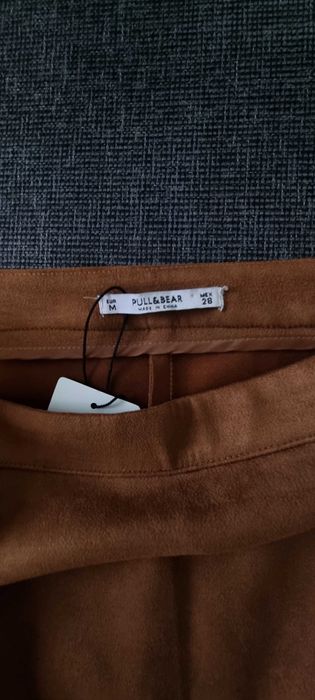 Велурена пола Pull and bear