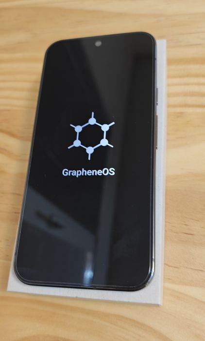 Google Pixel 9 Pro XL 5G 256GB с Graphene OS