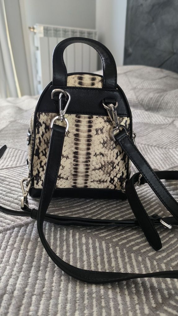Нова раница Michael Kors