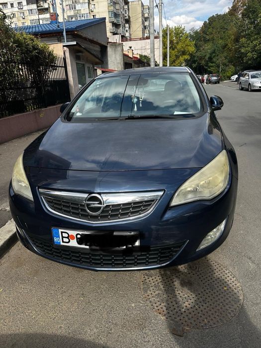 Opel astra J 2010 pret 2750 euro