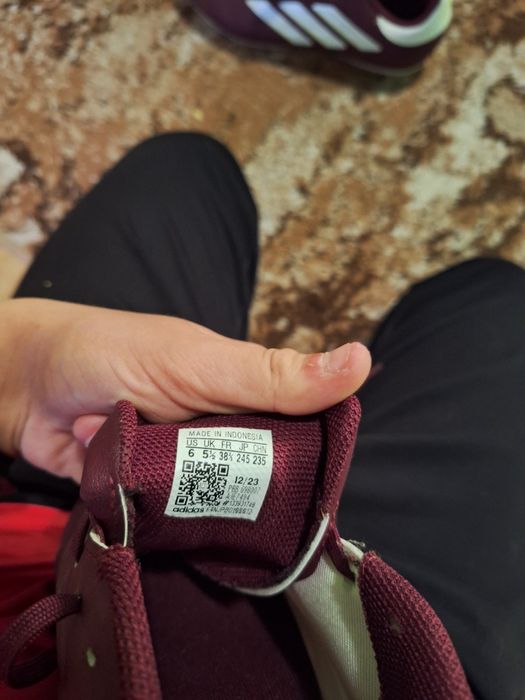 Много добри бутонки един път съм ги обувал и са ми малки