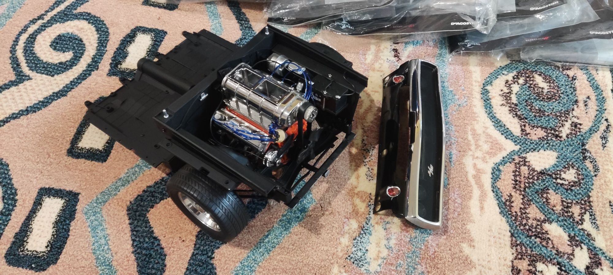 Dodge Charger DeAgostini 1/8