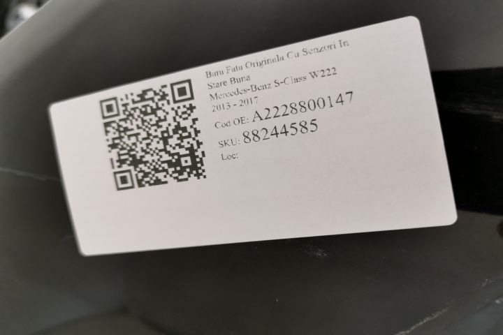 Предна броня Комплект Оригинален С Датчици В Добро Състояние Продава с