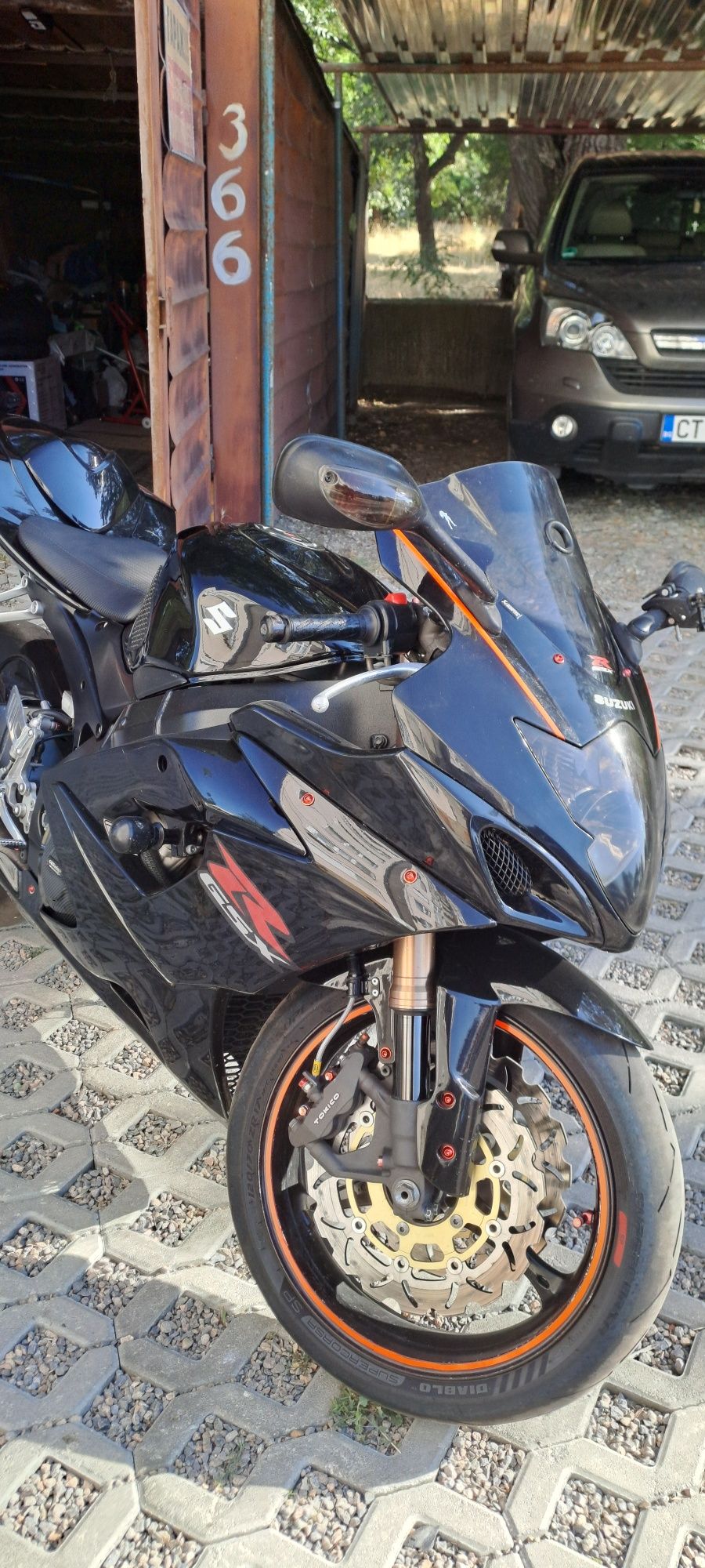 Продавам си мотора Suzuki gsxr 1000k5