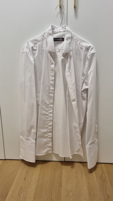 Camasa Escudo nouă