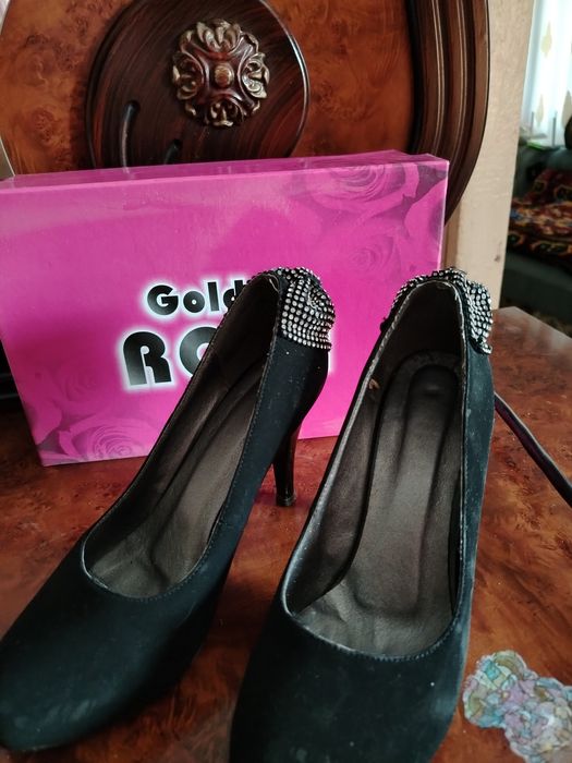 Женские туфельки