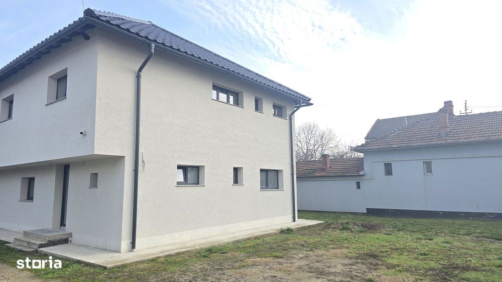 Vand casa in duplex in Deva, semifinisata, zona Garii, P+E+pod