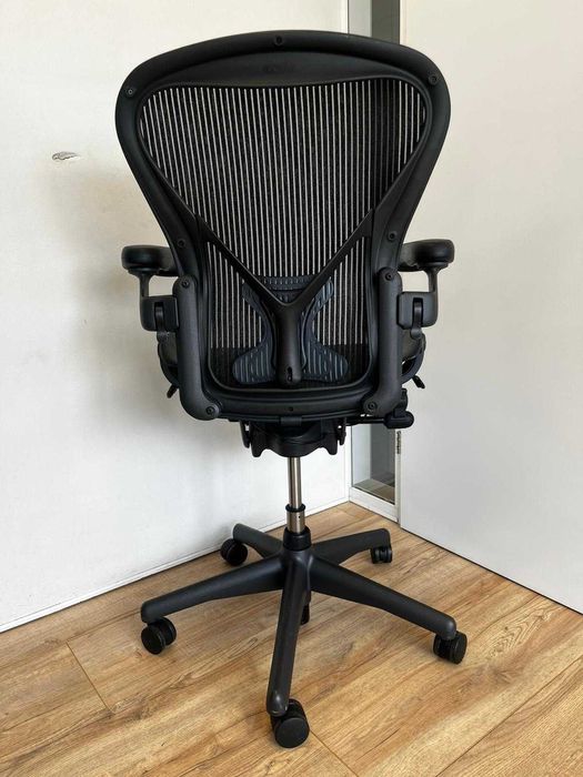 Refurbished Herman Miller Aeron Graphite Posturefit