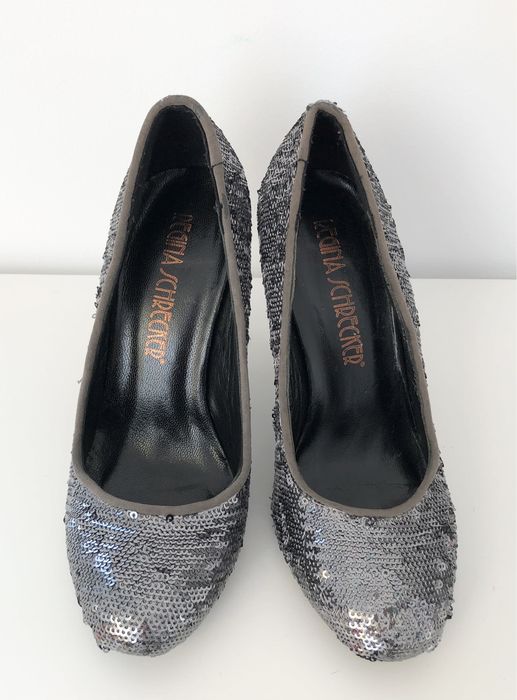 Pantofi eleganti cu paiete