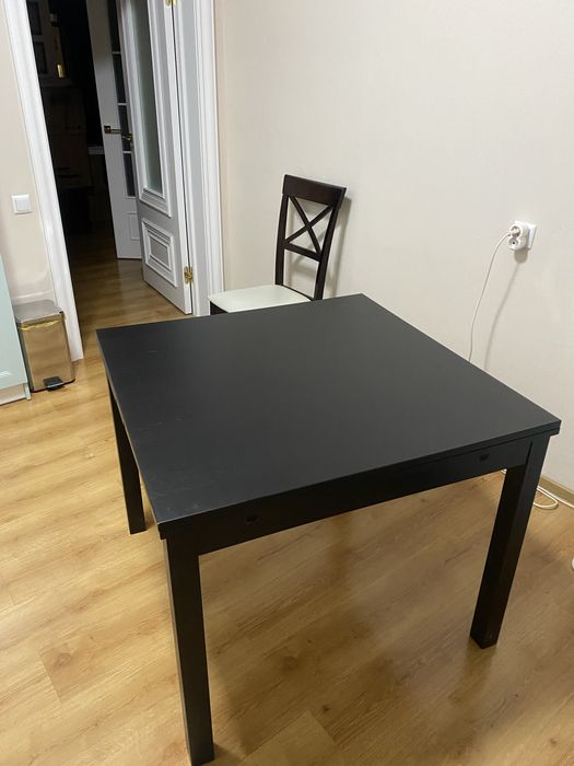 Продам кухонный стол