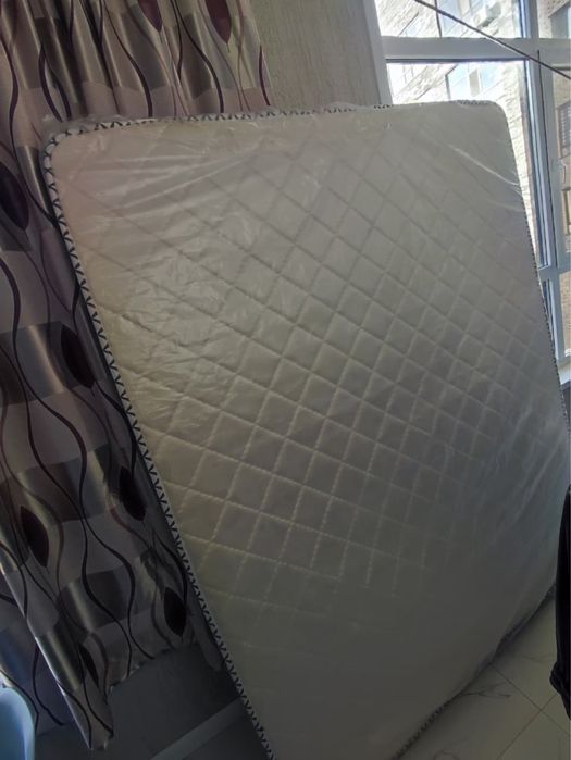 Матрас 160х200 бу