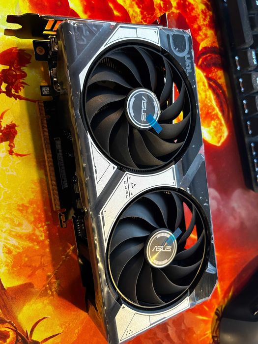 Видео карта ASUS GeForce RTX 5060 Dual OC, 8GB GDDR7, 128-bit