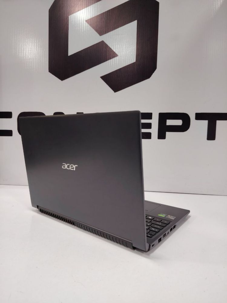 Kuchli Igrovoy Noutbuk Acer Aspire 7
