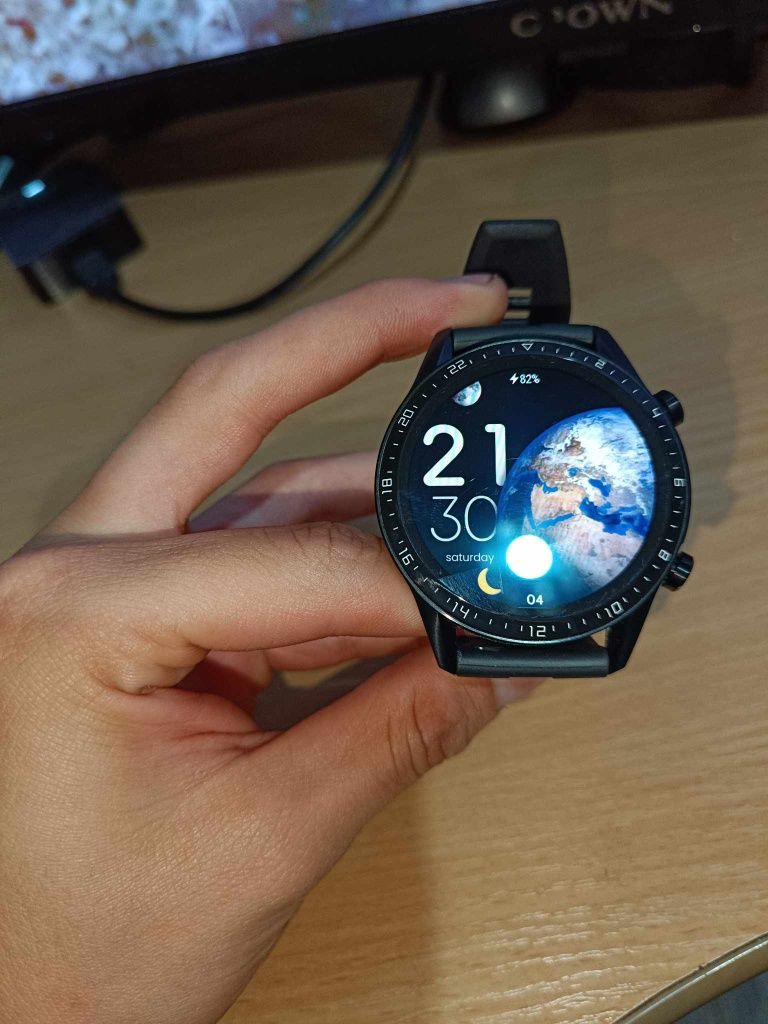 Продавам часовник  Huawei  watch gt 2