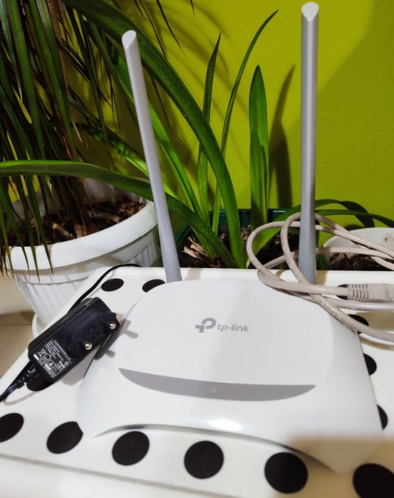 Wi-Fi рутер TP-Link TL-WR840N – 300 Mbps, отлично състояние