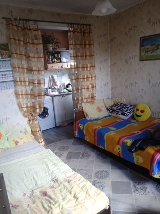 Давам стая в къща,обзаведена, самостоятелна...