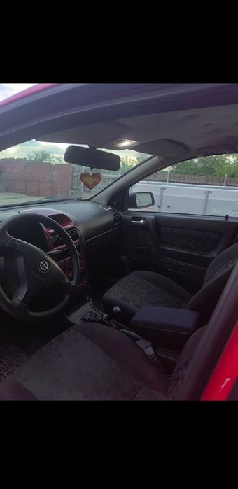 Vând Opel astra g
