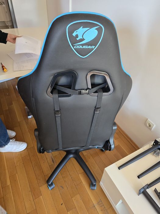 Чисто нов стол Cougar