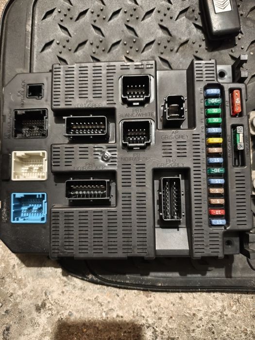 Bsi модул,ECU и чип Комплект запалване Пежо,Ситроен