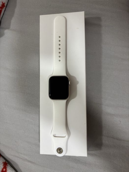 Apple Watch SE 40mm ( Gen 2)