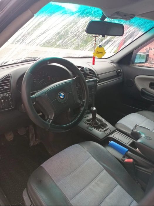 Vând BMW seria 3 model e 36