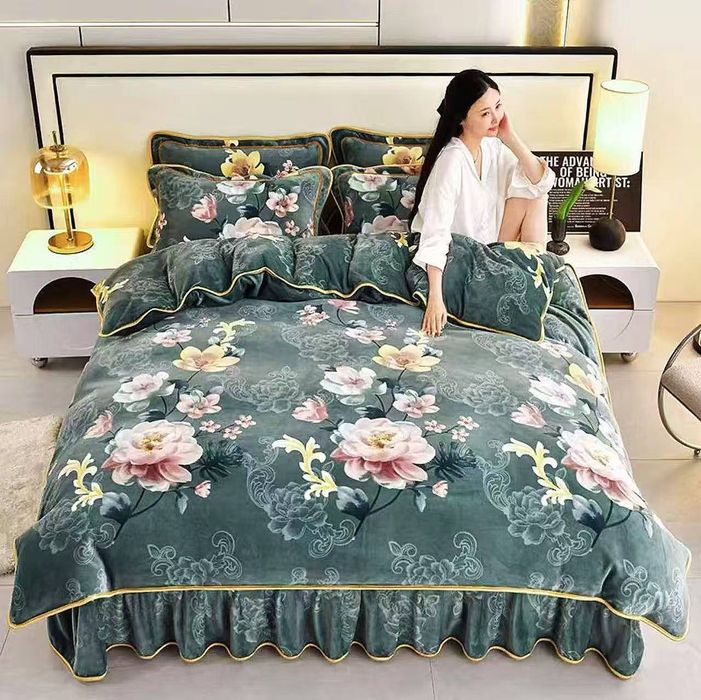 Зимниее велюр постельное бельё 2 спалка