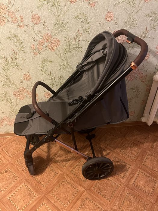 Продам детскую коляску в хорошем состояни