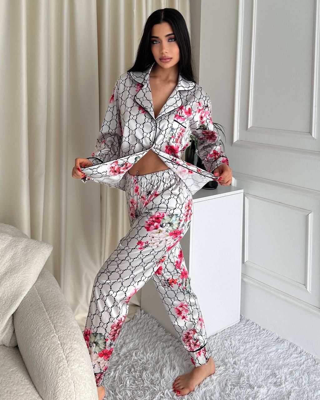 Pijama Gucci.Calitate