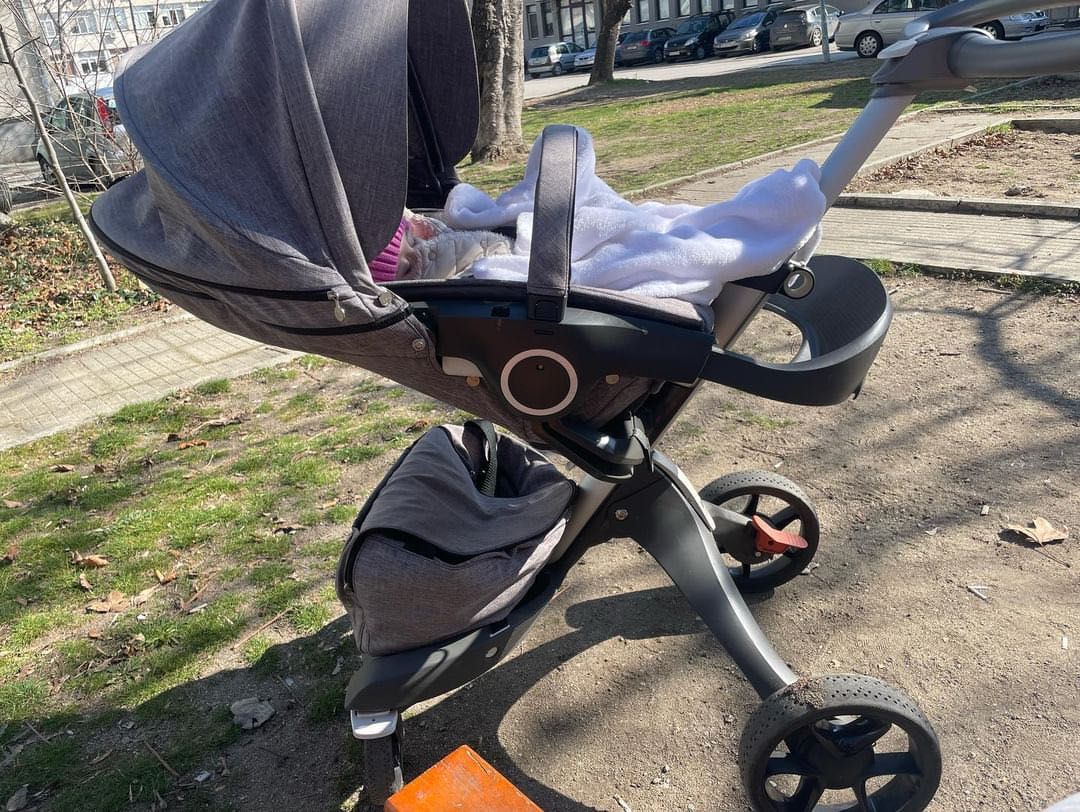 Бебешка количка Stokke