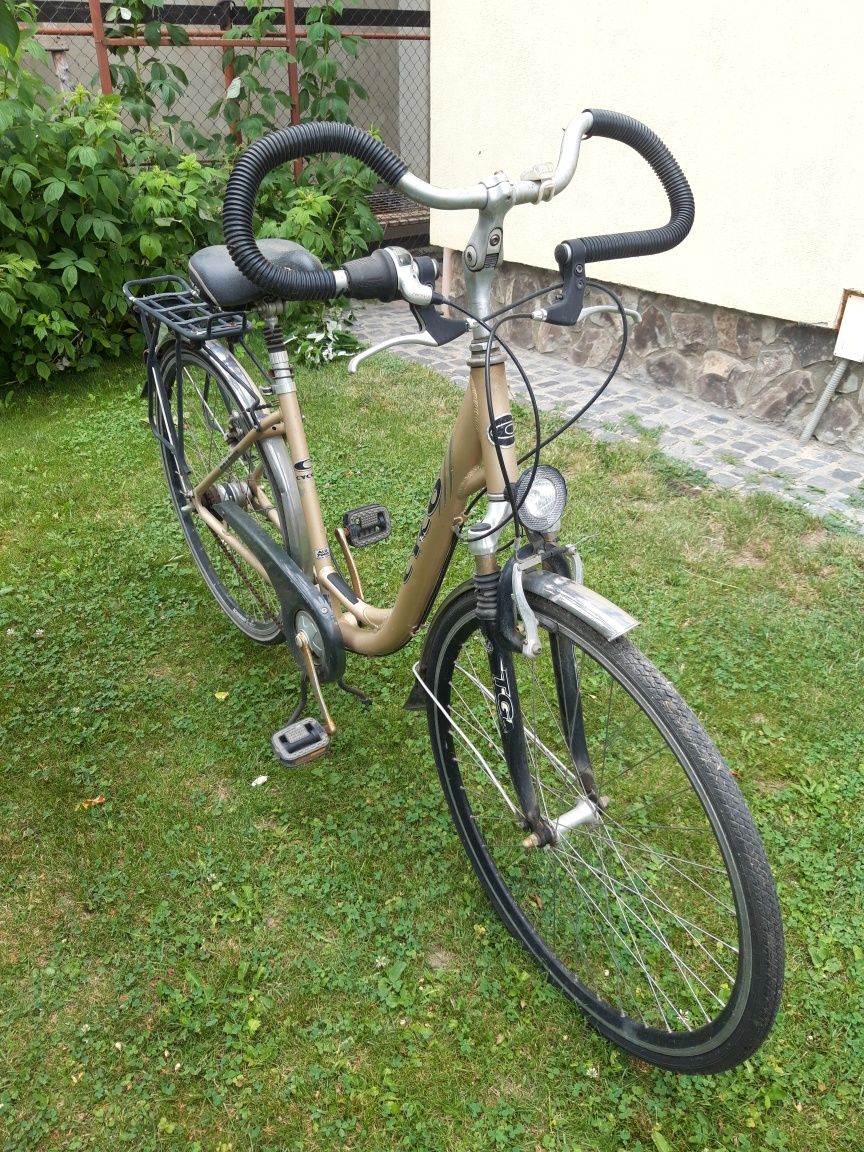 Vînd bicicleta damă