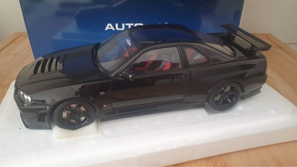 Vând machetă 1/18 Nissan R34 Z tune AUTOart