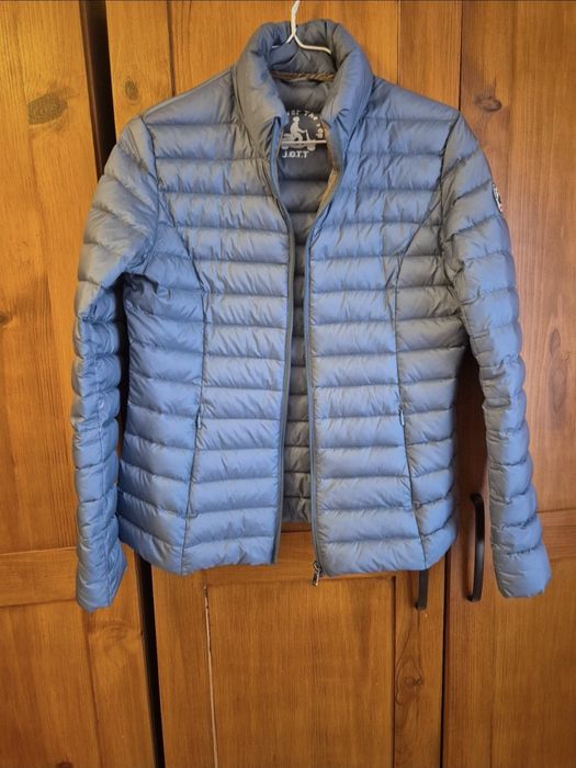 Geaca cu puf Jott