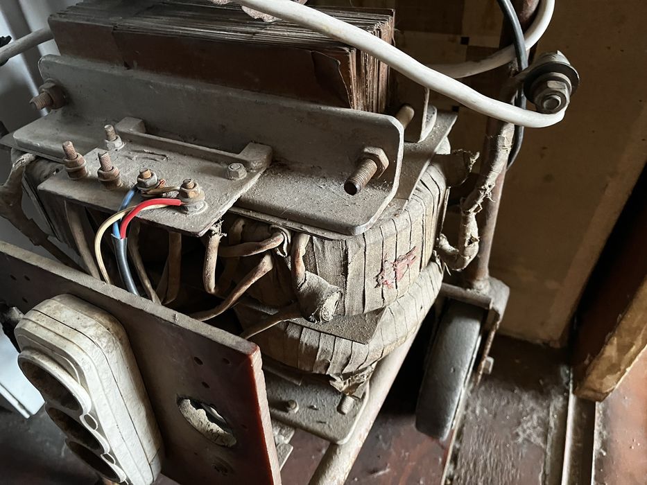 Продам сварочный аппарат.