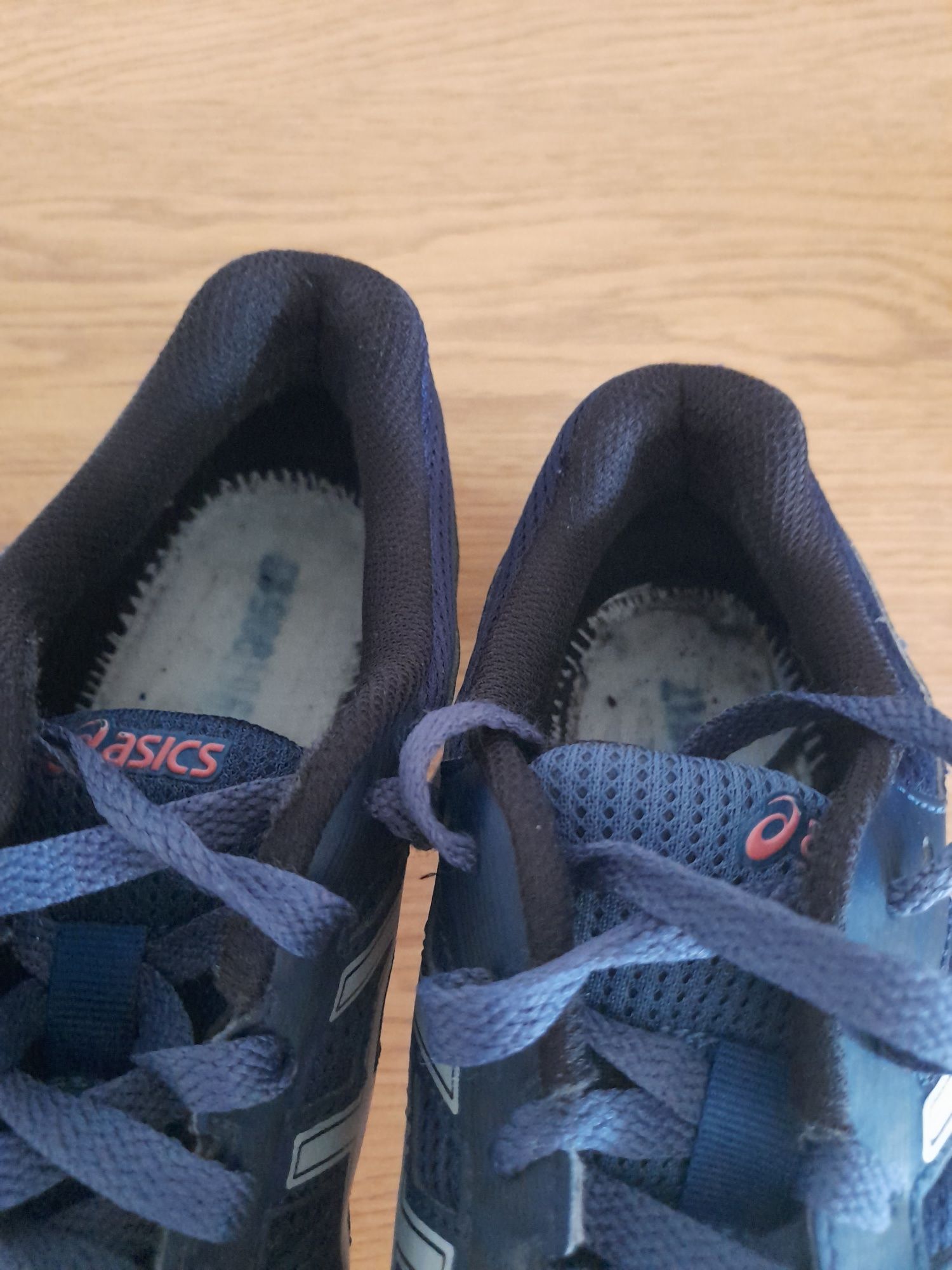 Incaltaminte Asics nr 39