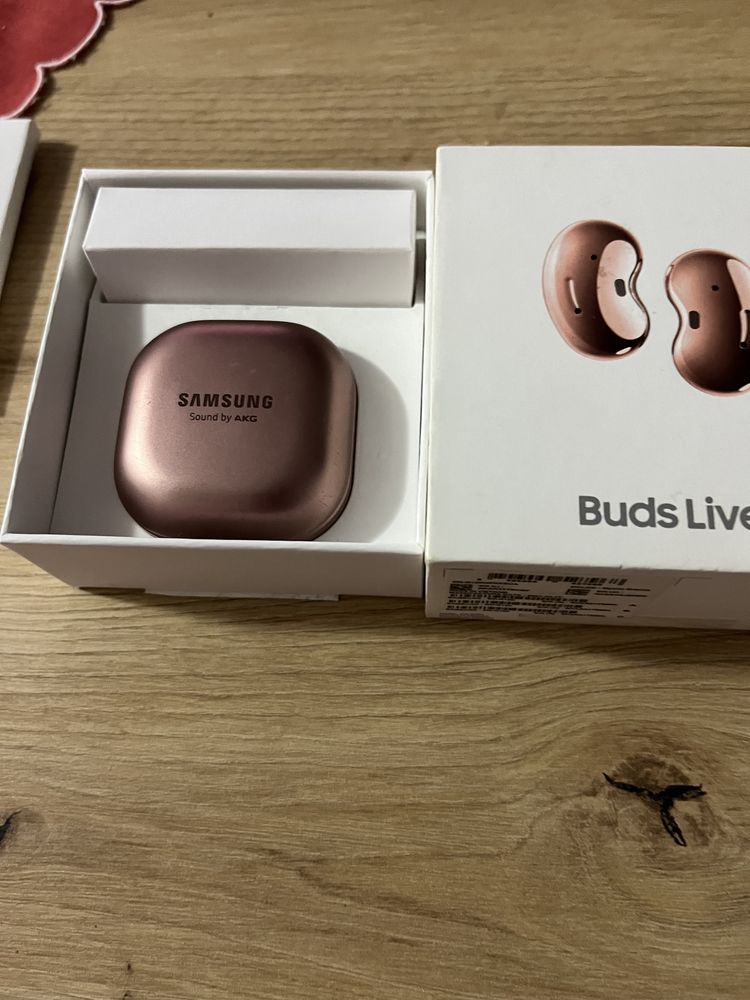 Vand casti Buds Live Wireless , Bluetooth