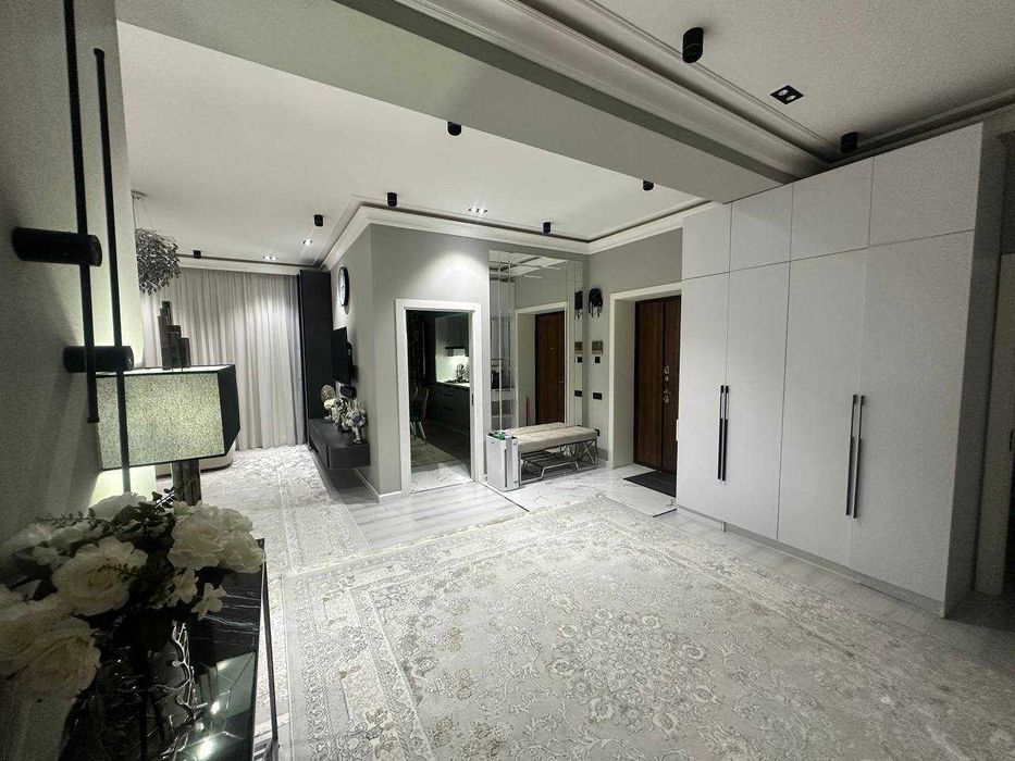 Продается новая квартира на Алмазарском районе в Новостройке