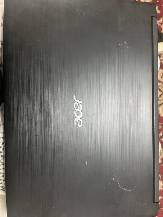 Ноутрбук Асер для учебы/работы