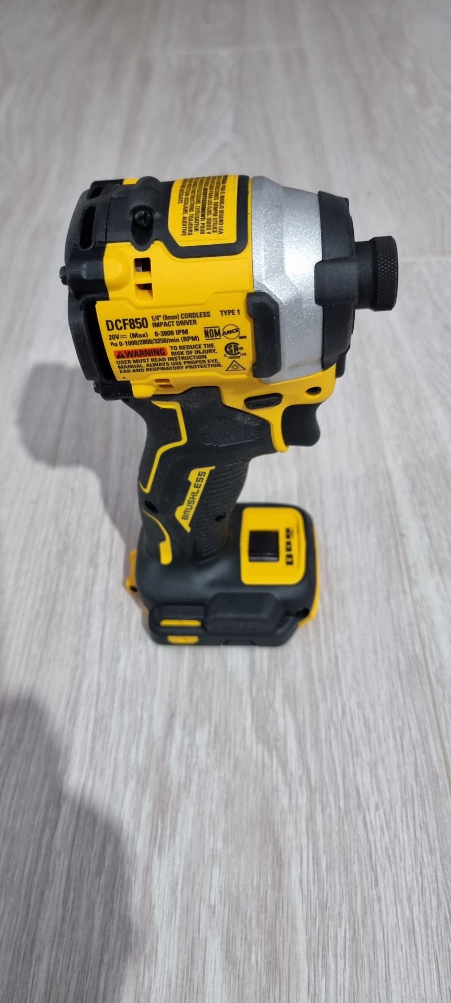 Impact Dewalt DCF850 20 V import USA