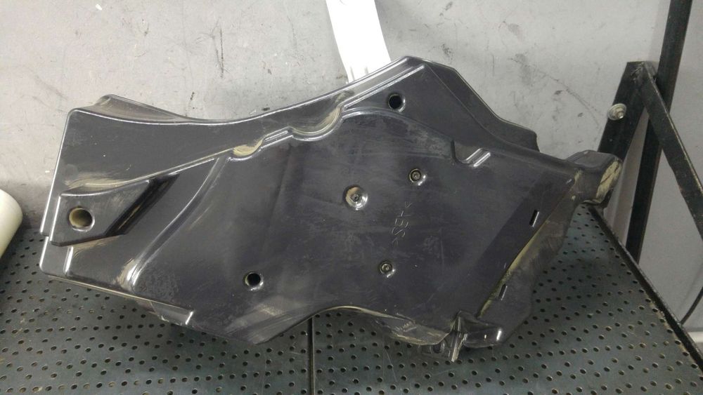 Carcasa subwoofer audi a3 8p 8p4035382
