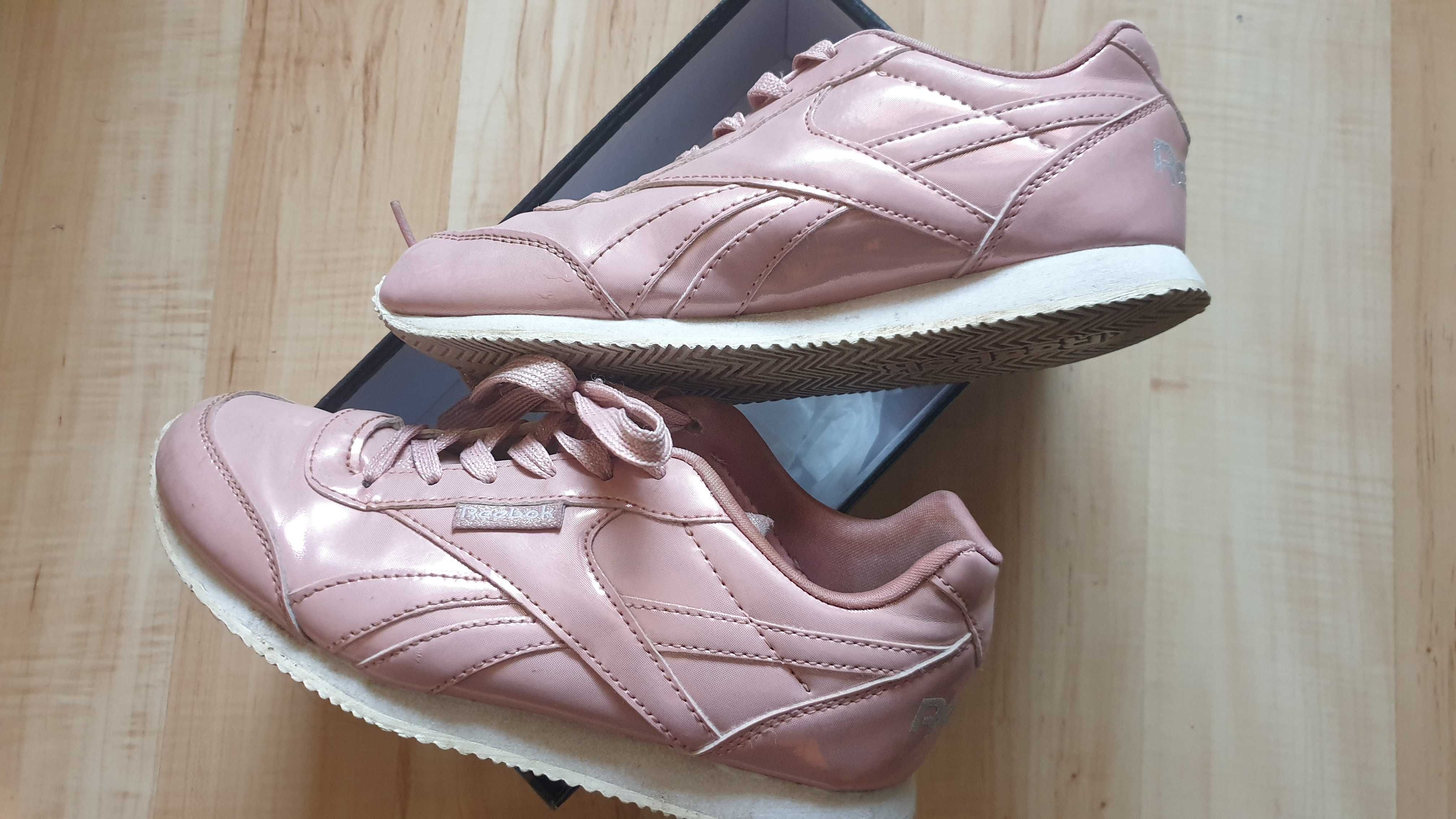 Оригинални Детски розови маратонки за момиче REEBOK !