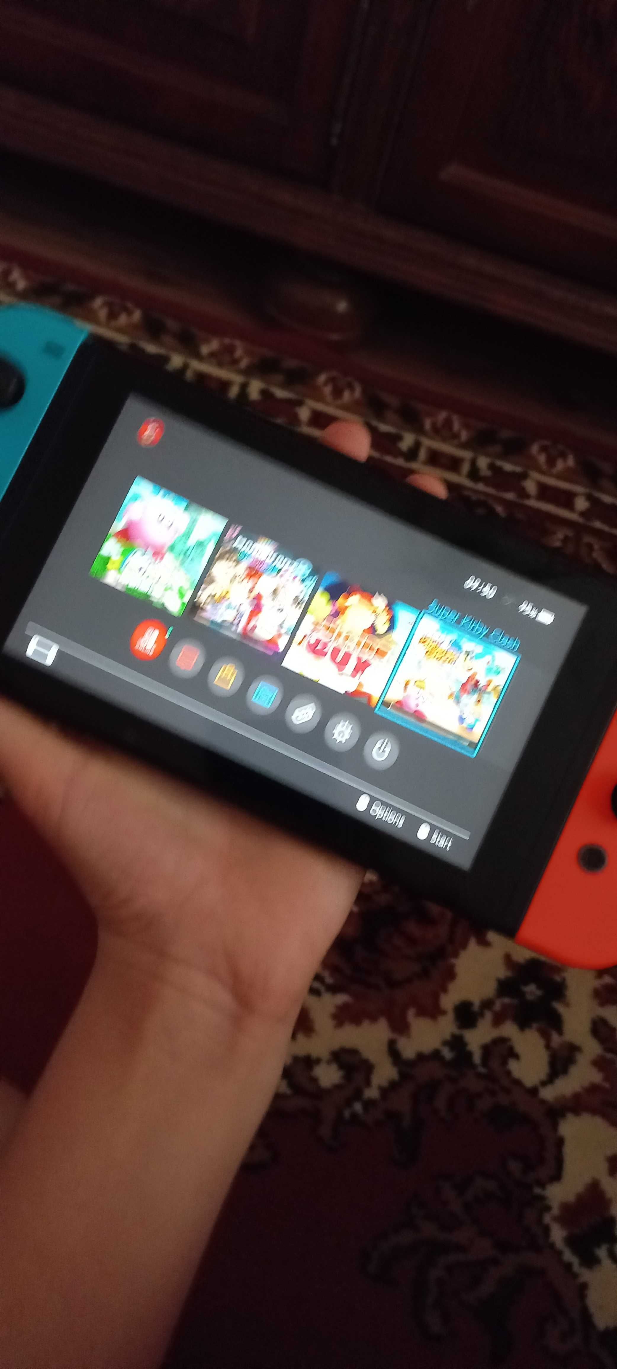 Consola Nintendo Switch cu trei jocuri si abonament 3 luni gratuite