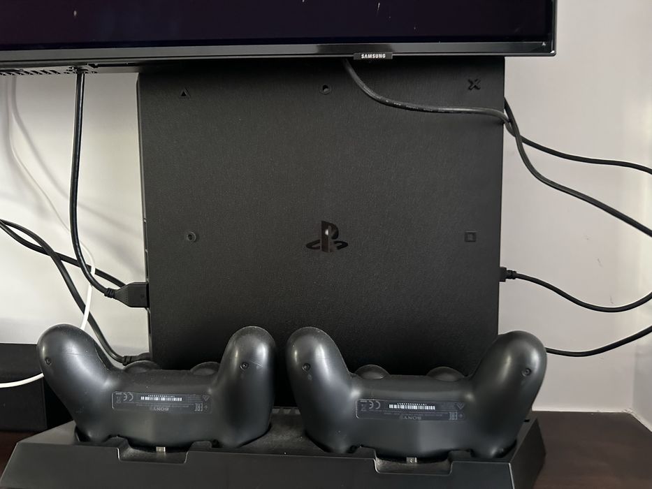 Play Station 4 Slim 1TB