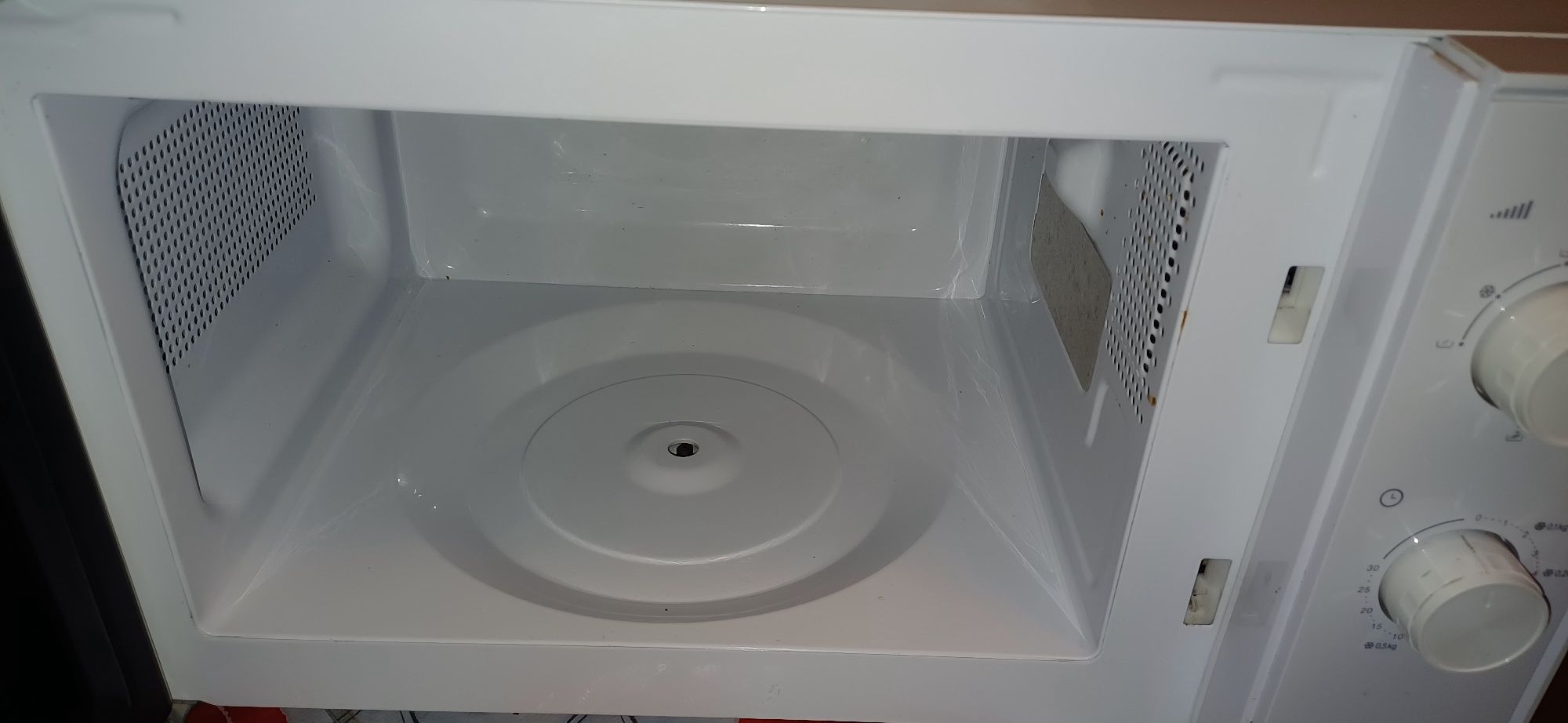 Cuptor cu microunde Beko