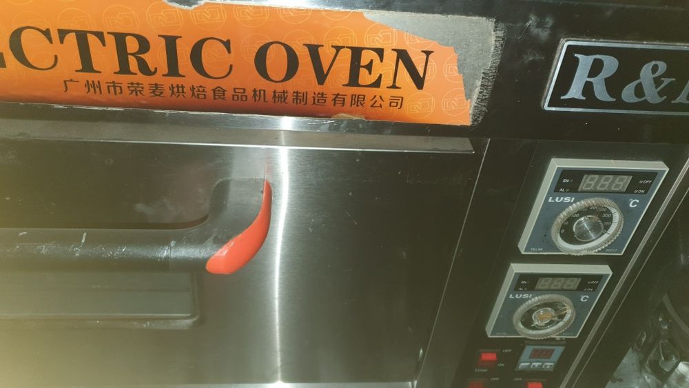 Продаётся печь 3 неделю работал и всё кафе закрыли почти новый отдам