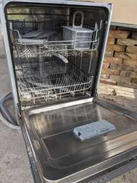 Встраиваемая посудомоечная машина на починку