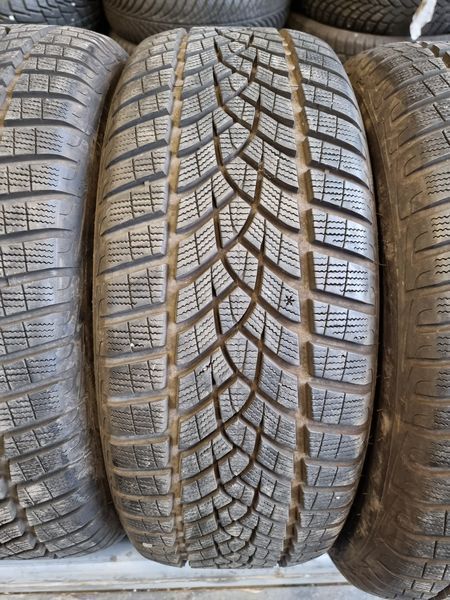 225/50/18 Goodyear 4бр RunFlat